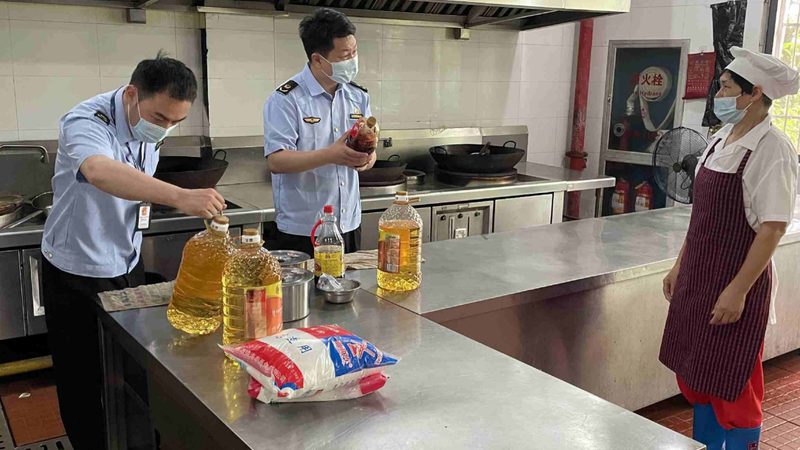 休闲食品代加工：资质要求揭秘