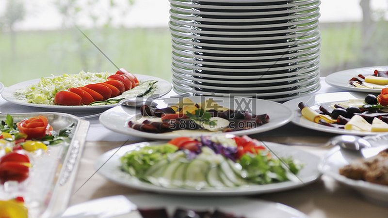 行业背景：烘焙市场崛起，原料需求激增